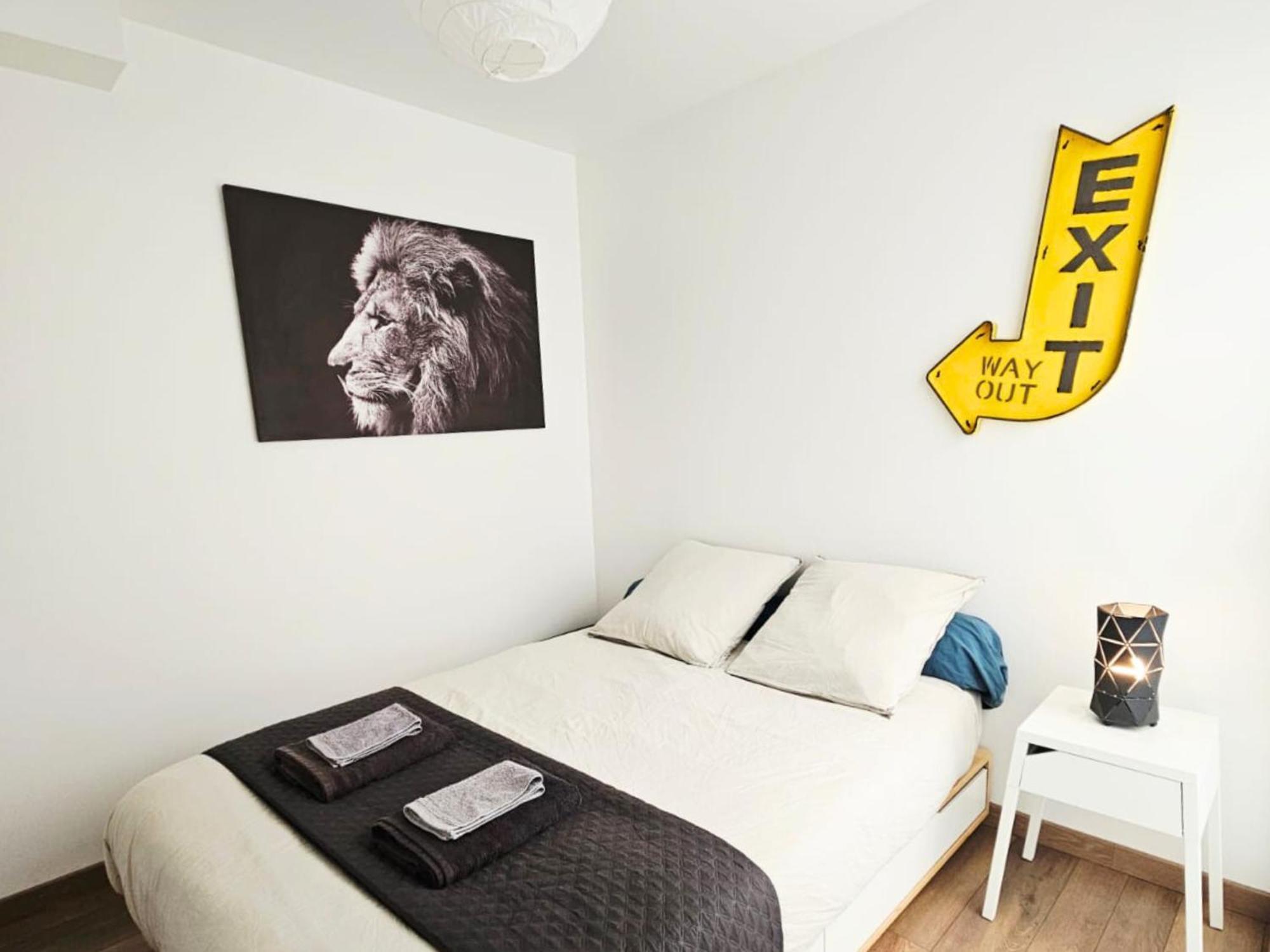 Passage Secret - Ideal Pro, Couples, Familles & Amis - Le Calme En Hypercentre - Wifi Haut Debit - Netflix - Machine A Laver - Gare, Cathedrale, Commerces, Restaurants & Transports En Commun A Moins De 10 Minutes A Pied Reims Kültér fotó