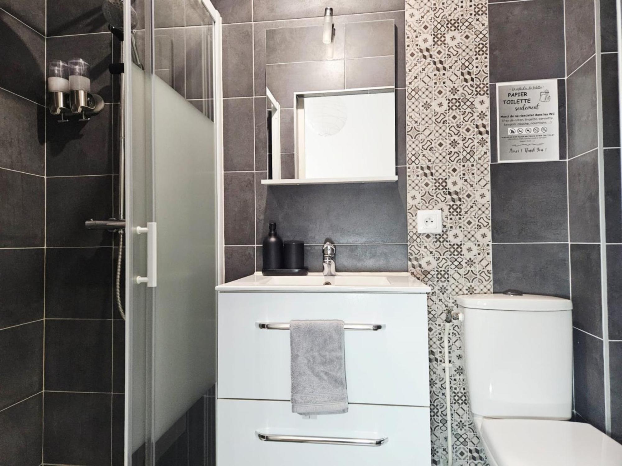 Passage Secret - Ideal Pro, Couples, Familles & Amis - Le Calme En Hypercentre - Wifi Haut Debit - Netflix - Machine A Laver - Gare, Cathedrale, Commerces, Restaurants & Transports En Commun A Moins De 10 Minutes A Pied Reims Kültér fotó